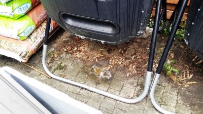 20150902_185401.jpg (354.23 KiB) 3964 keer bekeken Gaatjes onderaan hebben nut